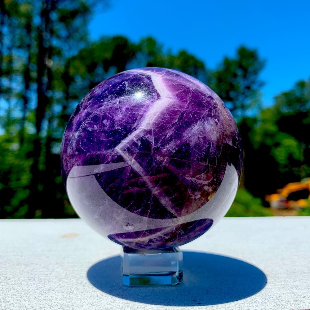 Dream amethyst Sphere A+++